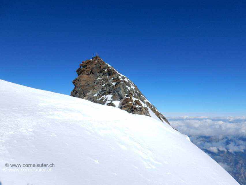 Im Abstieg, der Gipfel des Stecknadelhorn 4241m.