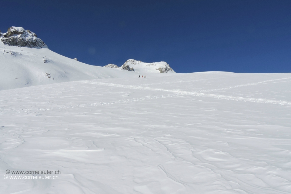 Nun aufstieg zum Oberalpstock, bestes Wetter kein Wind, sehr warm...