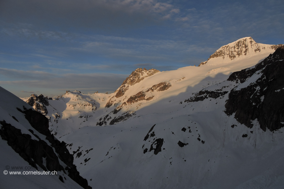 Morgenstimmung Sicht zum Galenstock 3586m.
