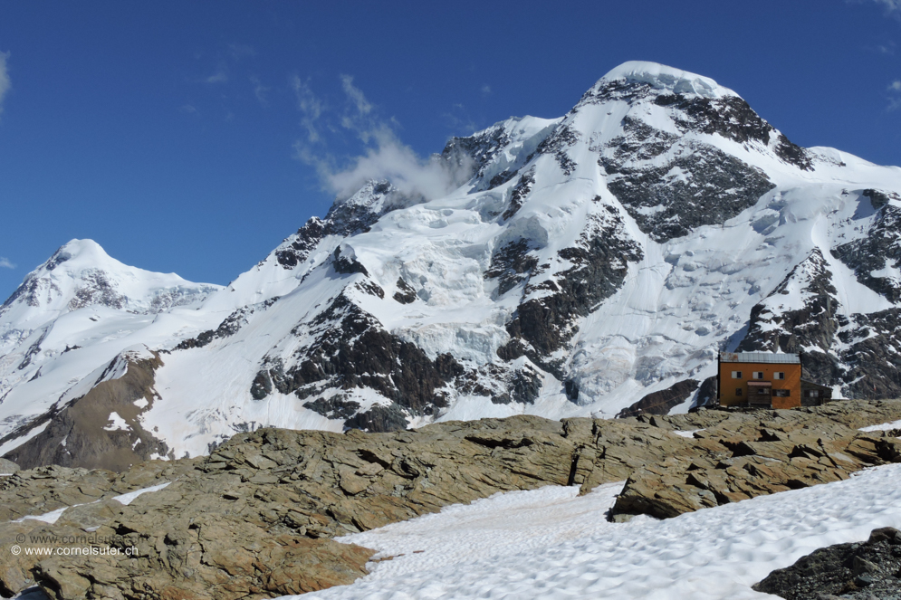 Wir haben das Gebiet gewechselt nach Zermatt. Da sind wir bereits bei der Station Trockener Steg 2939m
