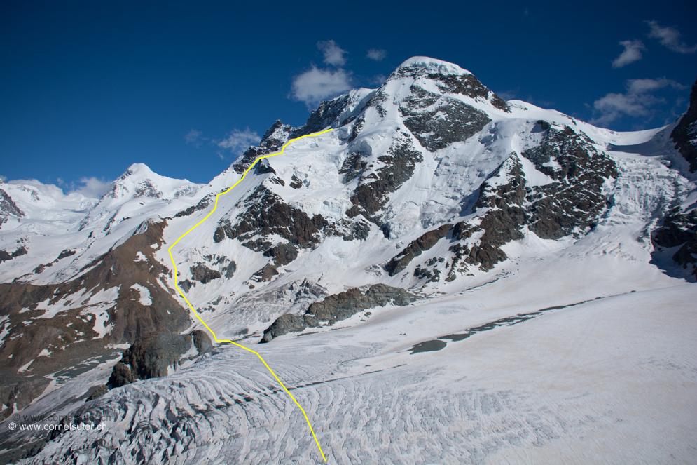 Bei der Gandegghütte 3029m (Karte / Homepage) ist eine privat geführte Berghütte. Ca die Triftjigrat Route.