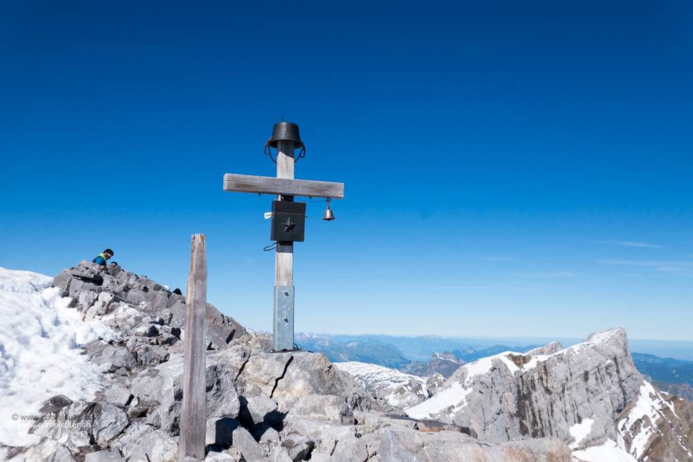 Gipfelkreuz auf dem Vrenelisgärtli 2905m.