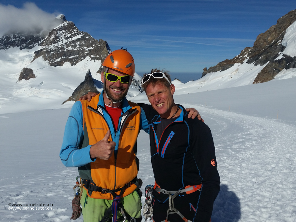 Als ich das ganze Geschirr angezogen habe, traf ich den  Profi Alpinist und Bergführer Stephan Sigrist (Homepage) woww für mich ein Bodenständiger Bergsteiger