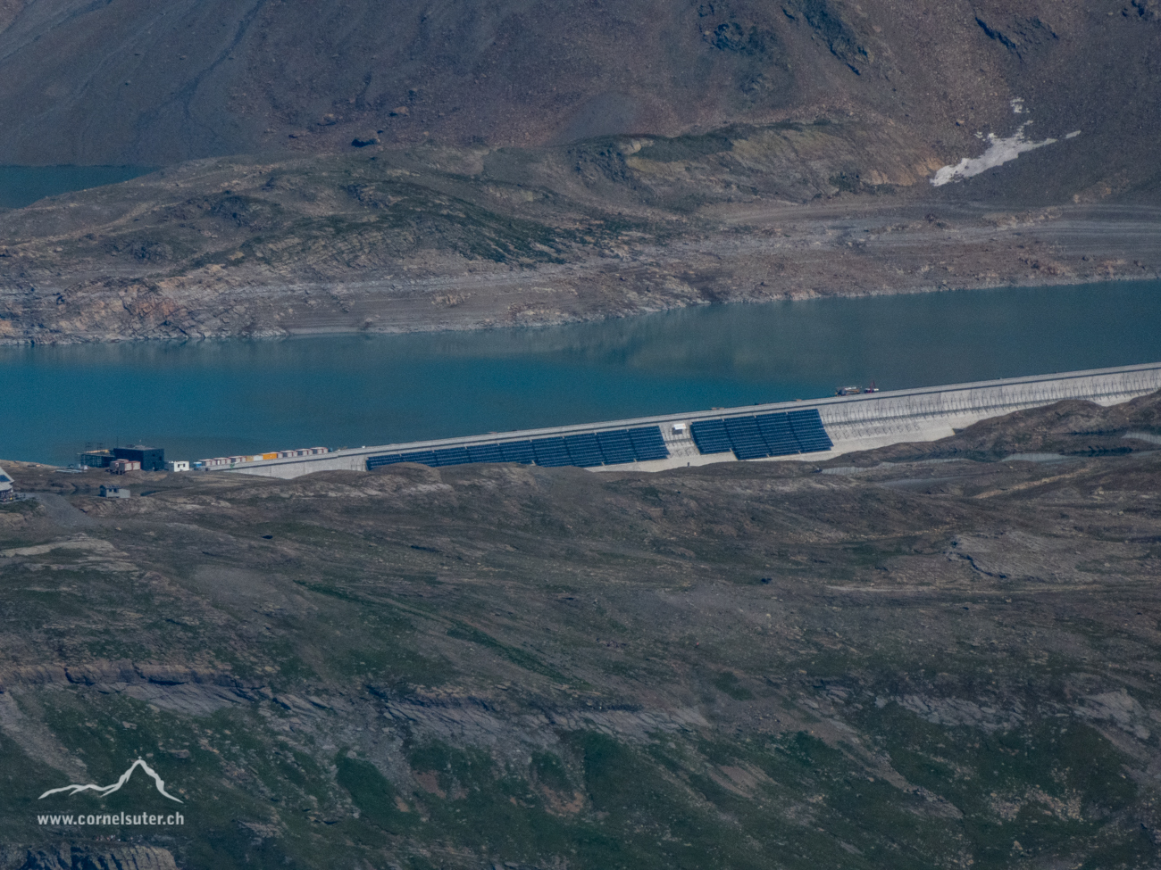 Muttsee-Staumauer GL: Grösste alpine Solaranlage der Schweiz (TV Beitrag ansehen)