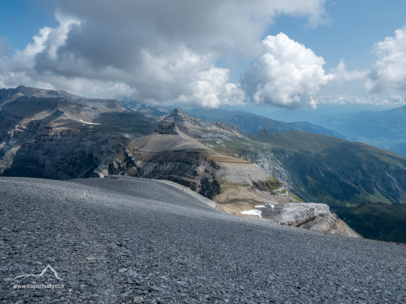 Abstieg zum Limmerenpass.